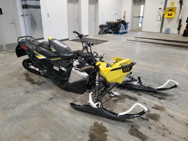 2018 Skidoo 2018 Skidoo 850