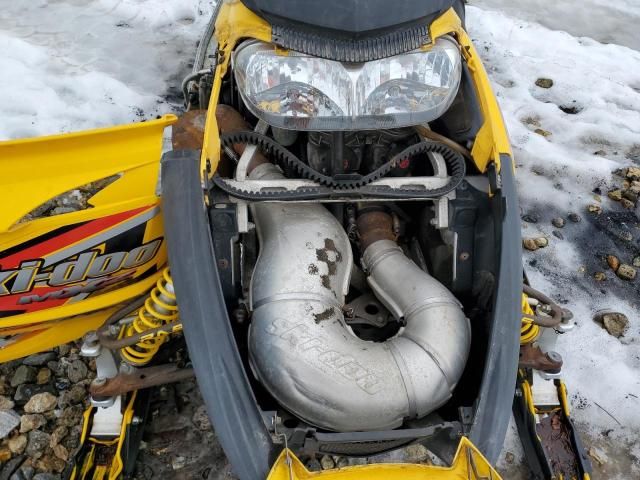 2004 Skidoo 2004 Skidoo Adrenaline