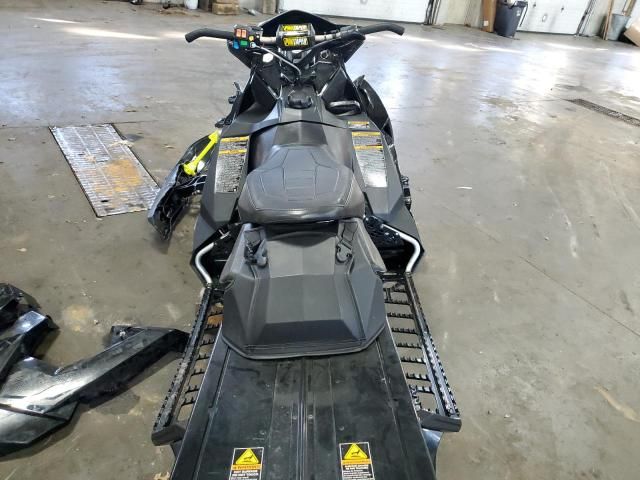 2019 Polaris Switchback