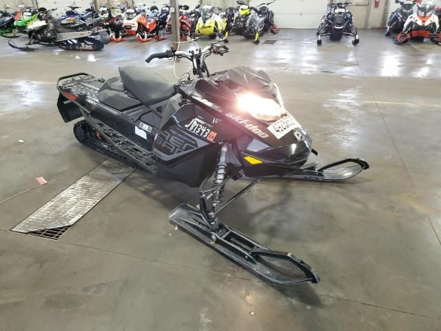 2017 Skidoo 2017 Skidoo Renegade