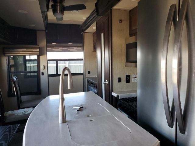 2018 Wildwood 2018 Forest River 5th Wheel