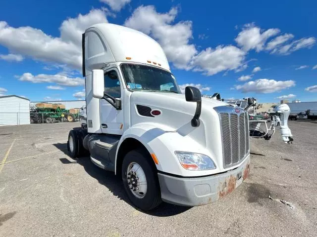 2016 Peterbilt 579