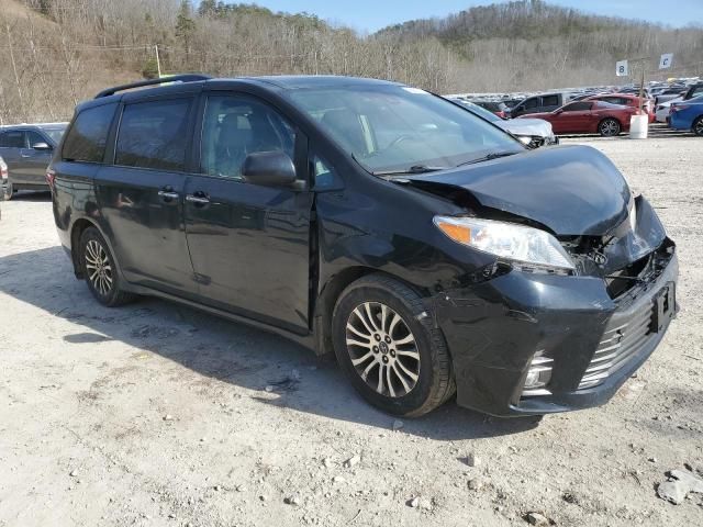 2018 Toyota Sienna XLE