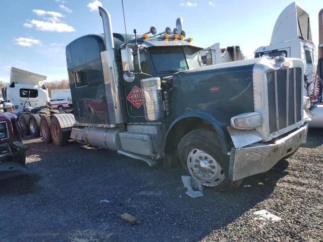 2016 Peterbilt 389 Semi Truck