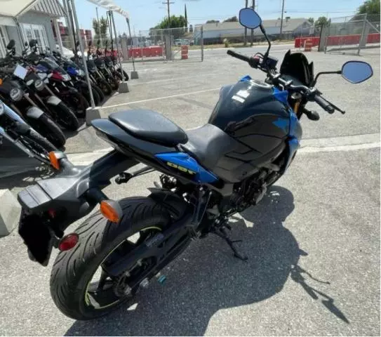 2022 Suzuki GSX-S750 M