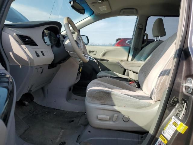 2014 Toyota Sienna LE