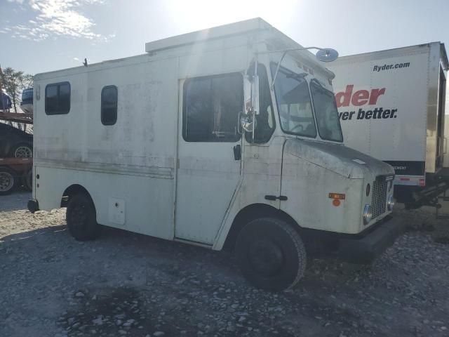 2004 Freightliner MT45 Delivery Truck