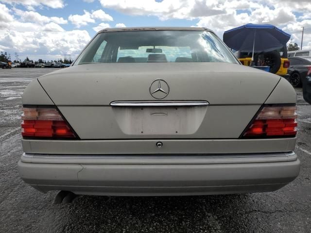 1995 Mercedes-Benz E 320 Base