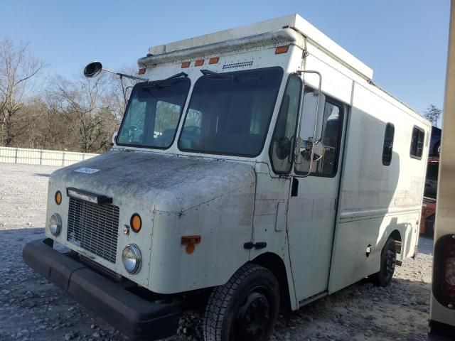 2004 Freightliner MT45 Delivery Truck