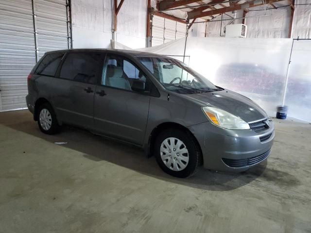 2004 Toyota Sienna CE