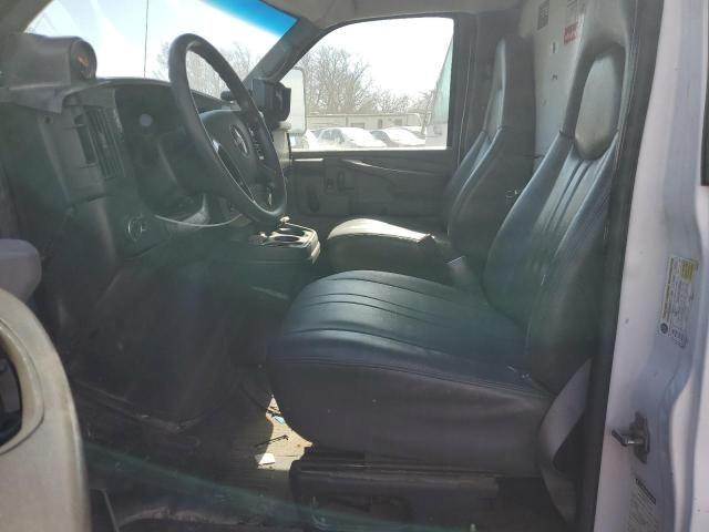 2008 GMC Savana Cutaway G3500