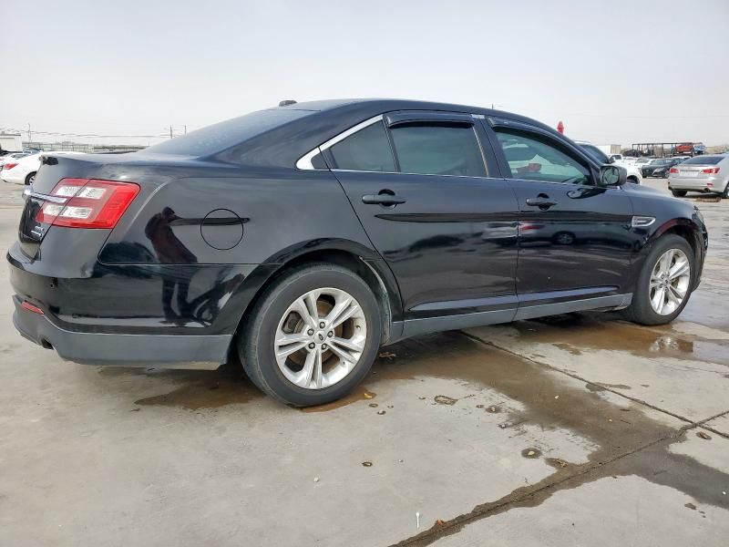 2018 Ford Taurus SEL