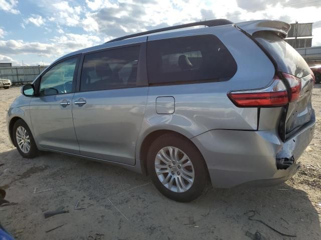 2015 Toyota Sienna XLE