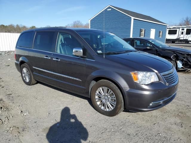 2015 Chrysler Town & Country Touring L