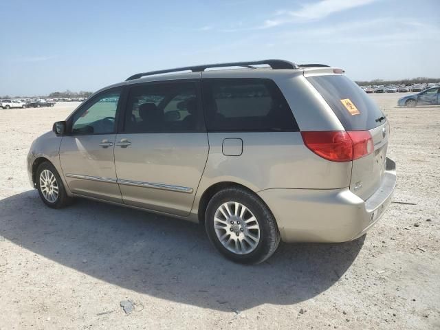 2008 Toyota Sienna XLE