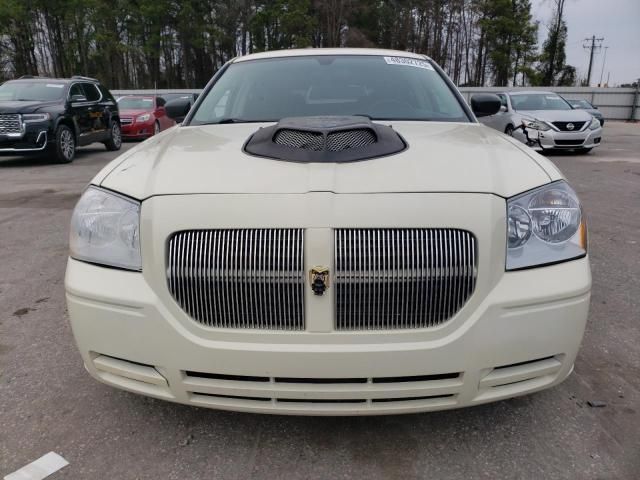 2005 Dodge Magnum SXT