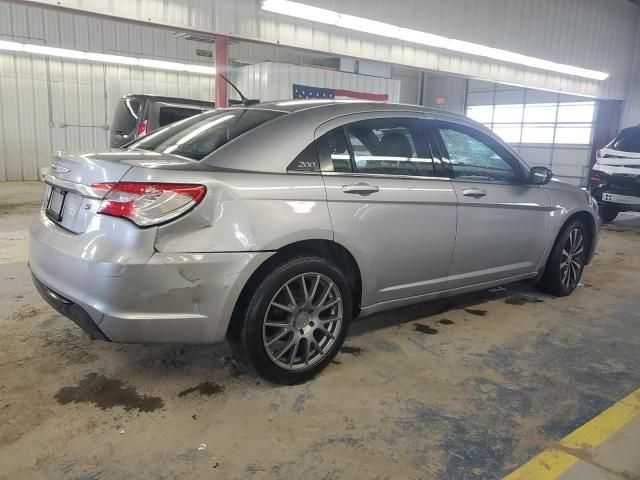 2013 Chrysler 200 Touring