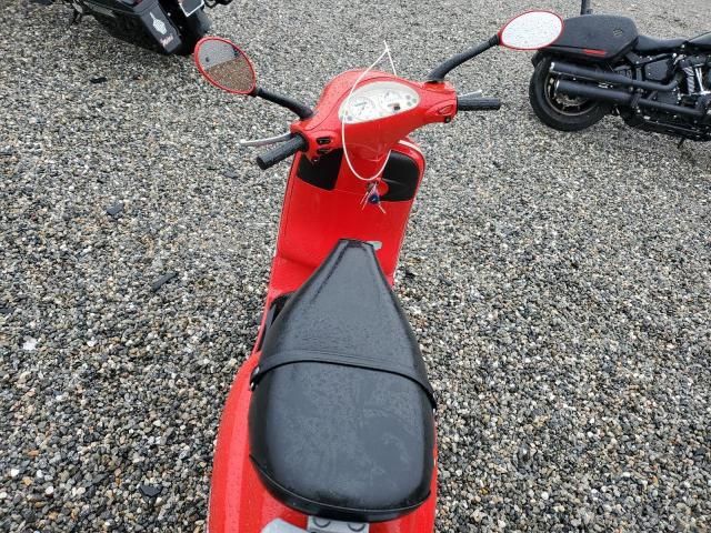 2002 Vespa M198F