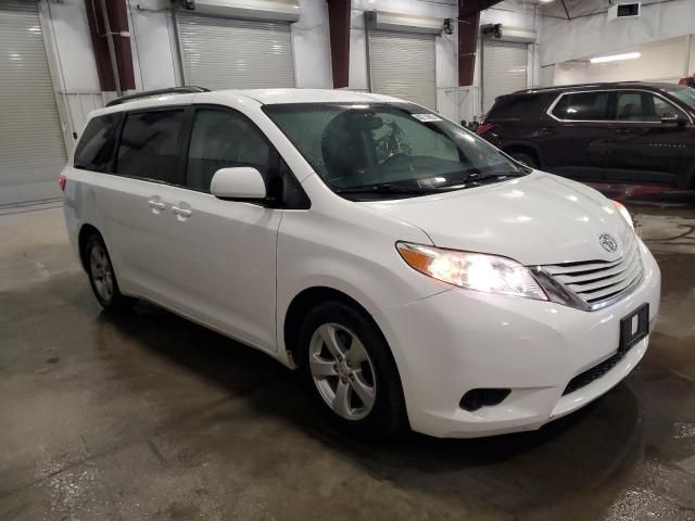 2015 Toyota Sienna LE