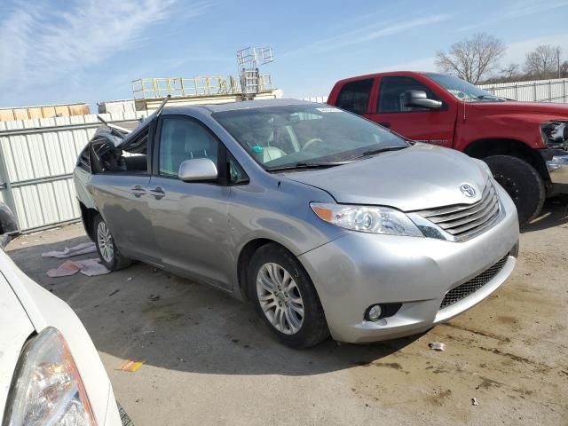 2012 Toyota Sienna XLE