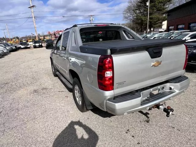 2011 Chevrolet Avalanche LS