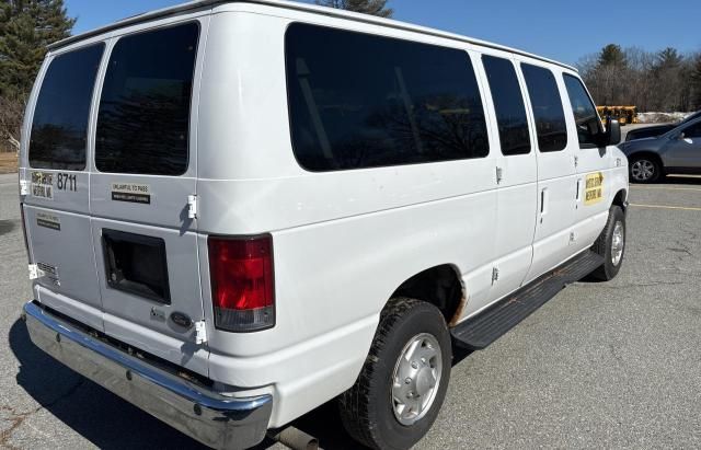 2014 Ford Econoline E350 Super Duty Wagon