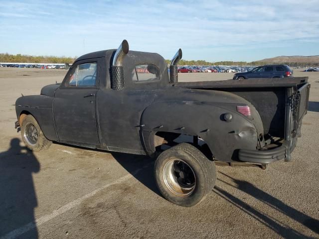 1949 Plymouth Delux