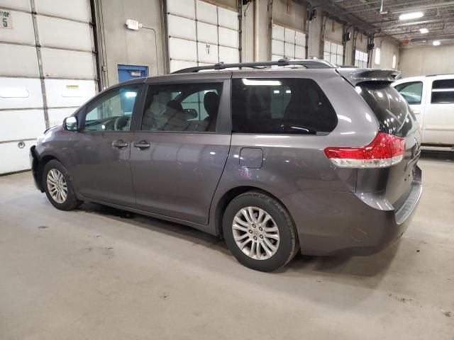 2012 Toyota Sienna XLE