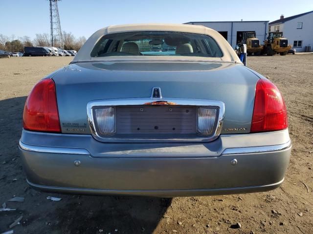 2004 Lincoln Town Car Executive