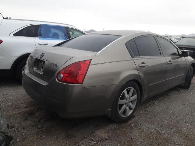 2004 Nissan Maxima SE