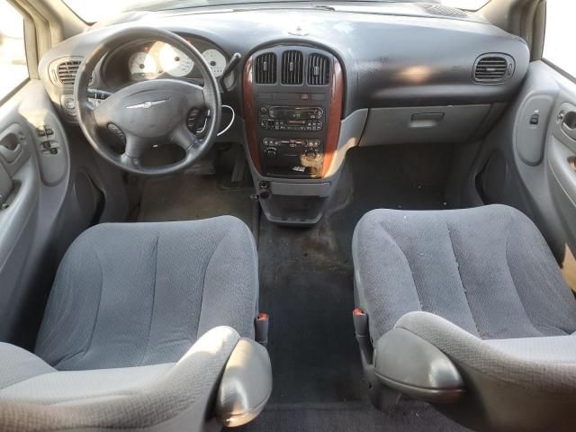 2005 Chrysler Town & Country