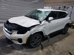 KIA Seltos Vehiculos salvage en venta: 2021 KIA Seltos S