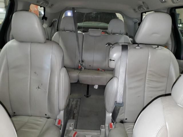 2012 Toyota Sienna XLE