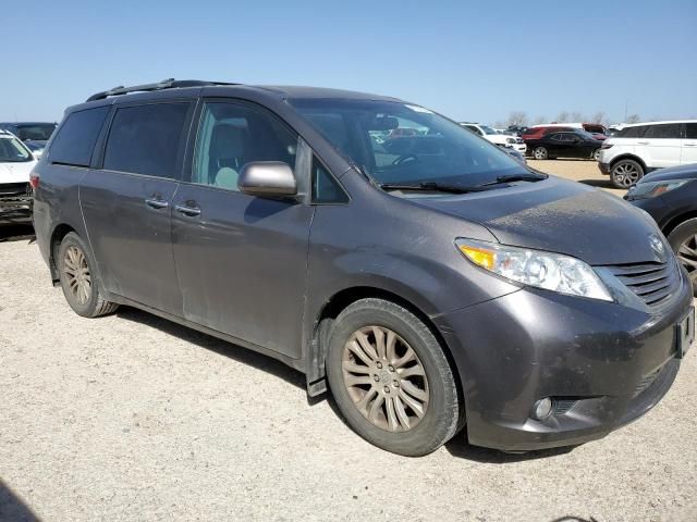 2015 Toyota Sienna XLE