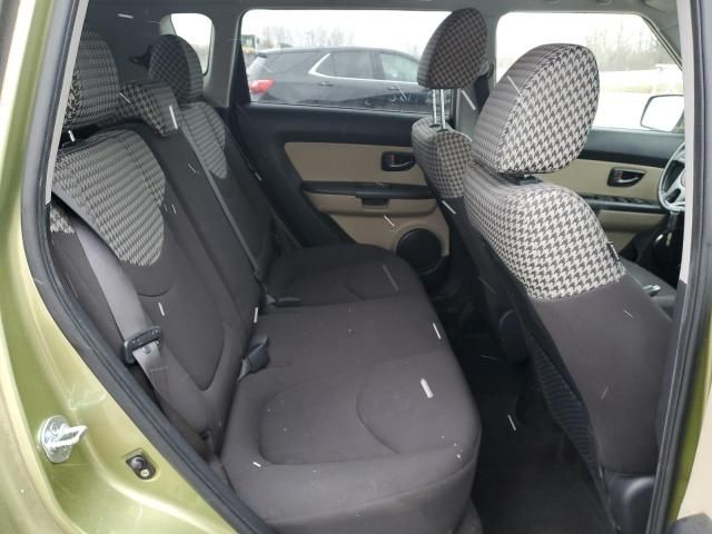 2011 KIA Soul +