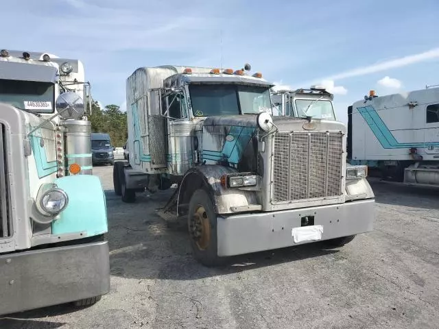 1996 Peterbilt 379