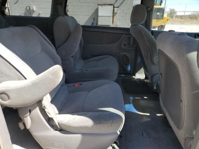 2006 Toyota Sienna CE