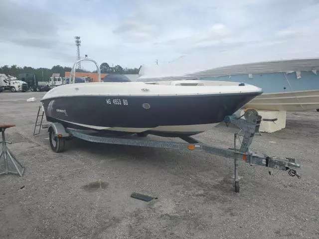 2015 Bayliner Boat