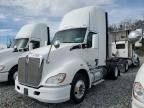 2014 Kenworth T680 Semi Truck