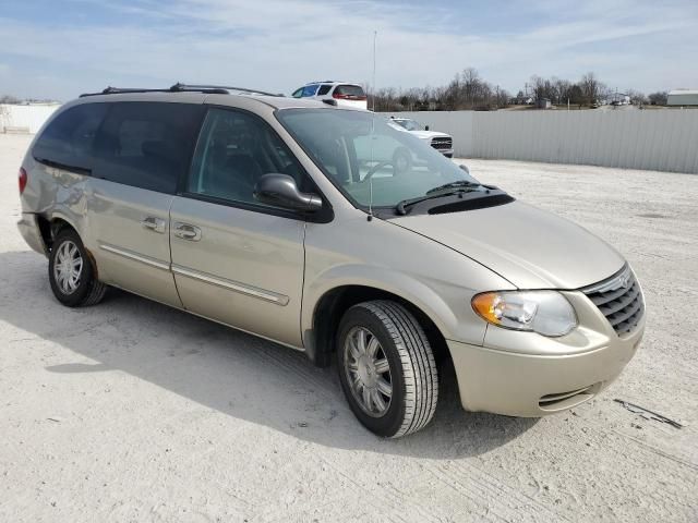 2005 Chrysler Town & Country Touring