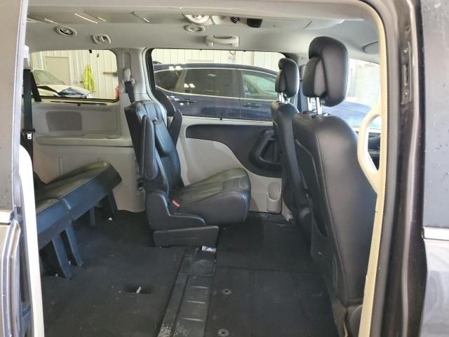 2015 Chrysler Town & Country Touring L