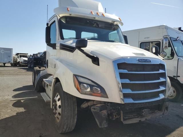 2018 Freightliner Cascadia 126