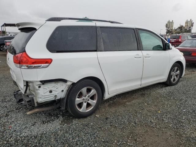 2013 Toyota Sienna LE