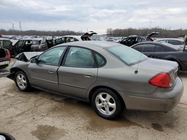 2002 Ford Taurus SE