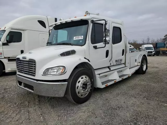 2006 Freightliner Sport Chassis 106