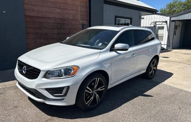 2017 Volvo XC60 T6 R-DESIGN Platinum