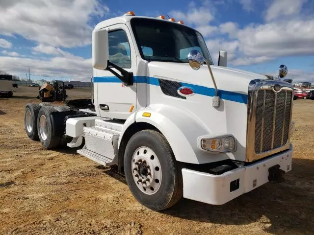 2015 Peterbilt 567