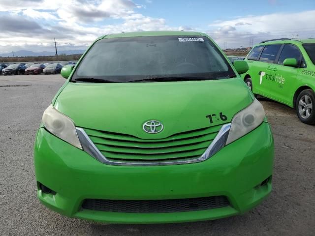 2014 Toyota Sienna LE