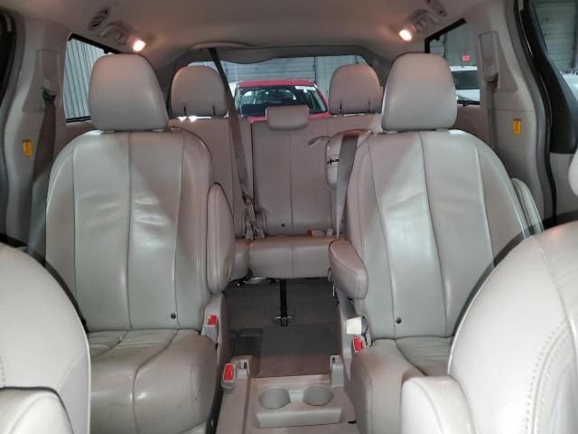 2013 Toyota Sienna XLE