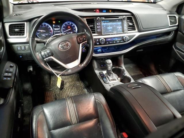 2017 Toyota Highlander SE